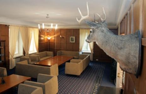 Hotelli-Ravintola Maentaen Klubi Mänttä Екстериор снимка